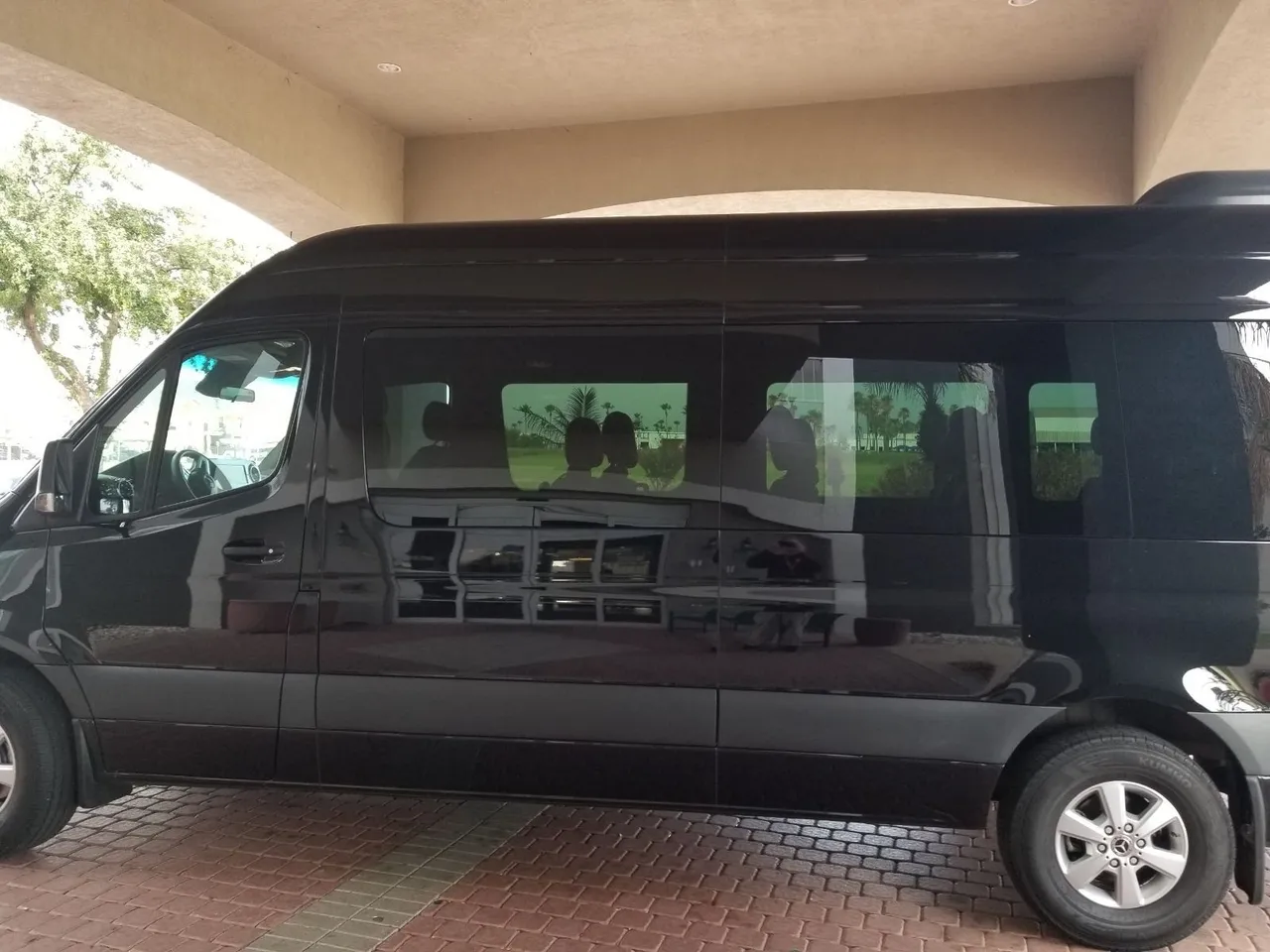 Black Mercedes-Benz Sprinter Passenger Van to rent Black Mercedes-Benz Sprinter Passenger Van to rent